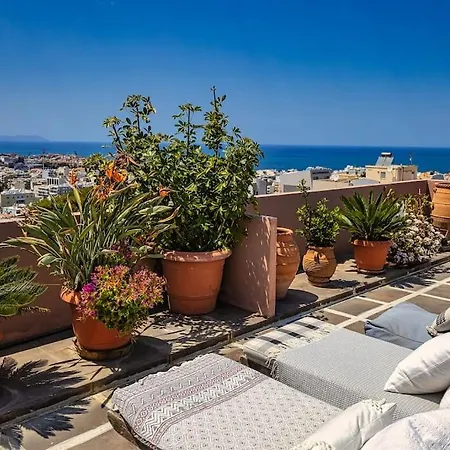Panorama Apartment *